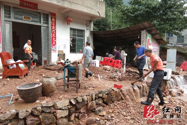 上梧江瑶族乡全力开展灾后生产自救