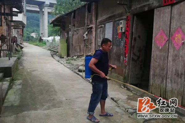 双牌县茶林镇积极开展洪灾过后卫生防疫消毒工作
