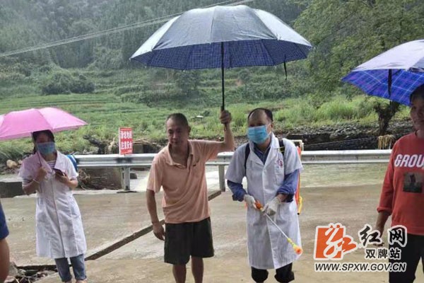 双牌县麻江镇积极开展灾后消毒防疫工作 确保灾后无大疫