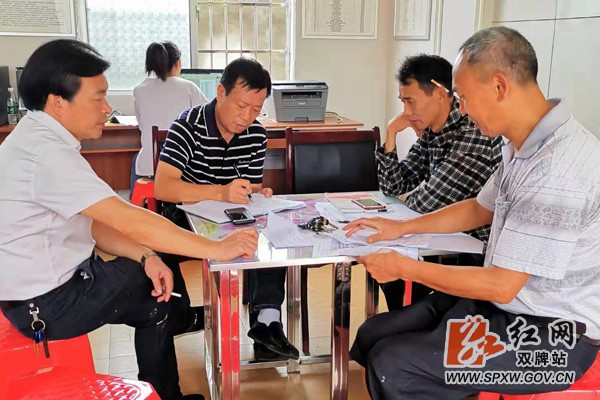 双牌县司法局深入乌鸦山村查看灾情开展指导灾后重建工作