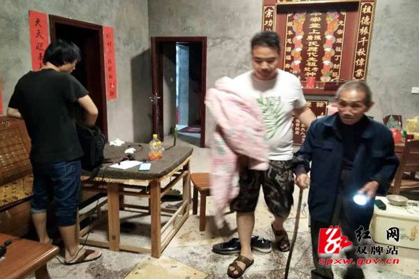 茶林镇干部群众众志成城抗洪抢险纪实