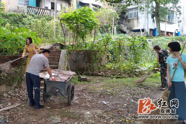 双牌县统计局持续开展进社区环境卫生清扫活动