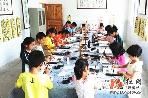 蔡里口小学10幅书法作品，在“贝壳网‘明达杯’第三届全国中小学师生书法大赛”中获奖