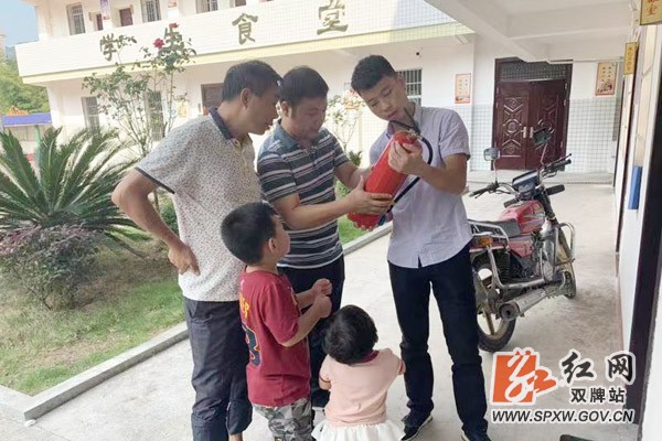 打鼓坪乡：开展校园食品安全检查 确保师生舌尖安全