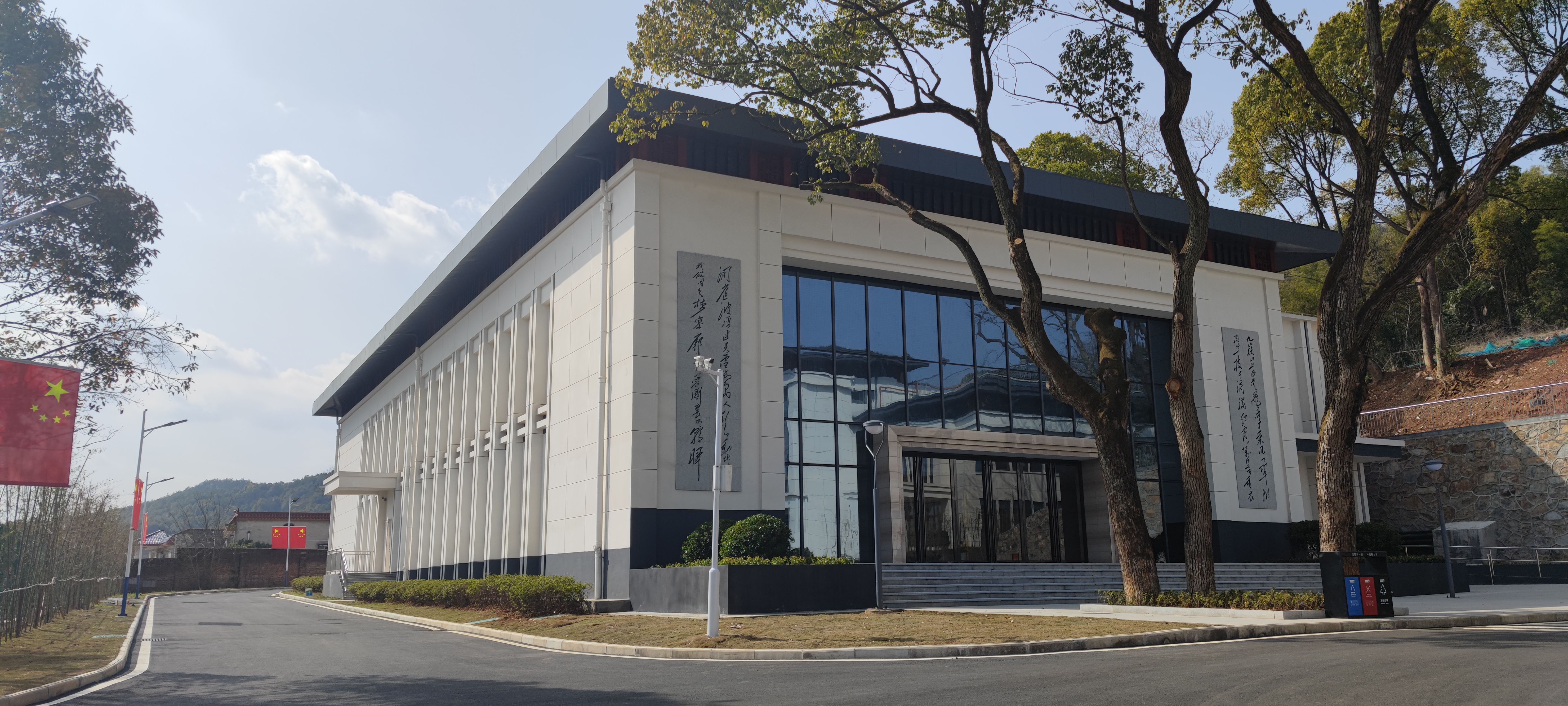 大礼堂外观.jpg