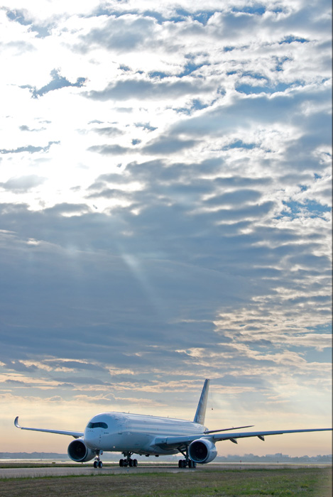 高清:空客第二架A350XWB测试飞机顺利完成首飞 【3】