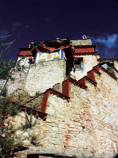 雍布拉康：西藏第一座豪华宫殿雍布拉康"