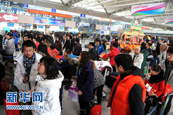 全国各地陆续迎来春运返程高峰全国各地陆续迎来春运返程高峰"