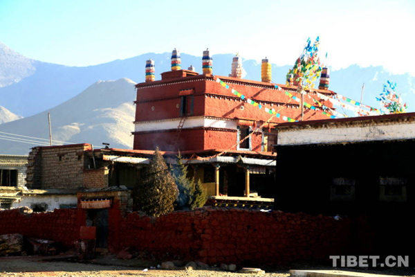 西藏第一座寺庙——桑耶寺"