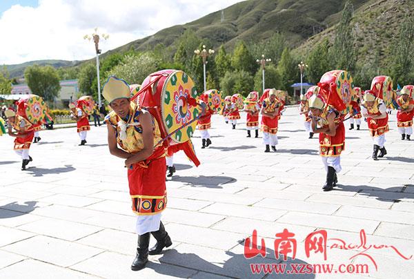 雅砻文化节开幕式活动将上演各县(区)原生态节目