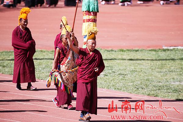 2016中国西藏雅砻文化节开幕式宗教方队 
