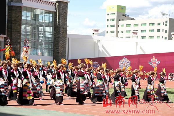 2016中国西藏雅砻文化节开幕式隆子县方队