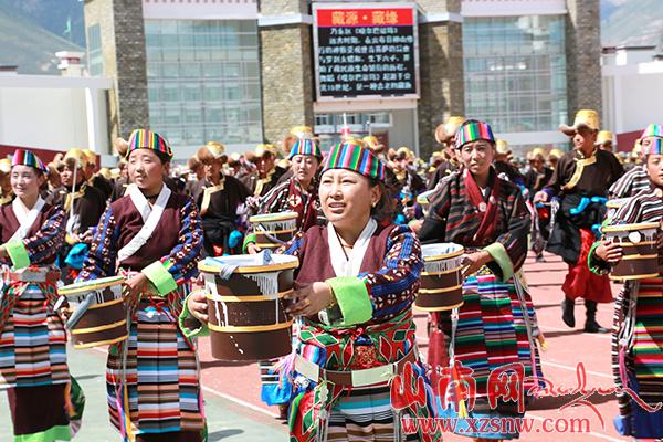 2016中国西藏雅砻文化节开幕式措美县方队 