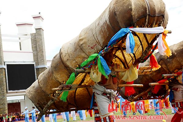 2016中国西藏雅砻文化节开幕式牛皮船方队