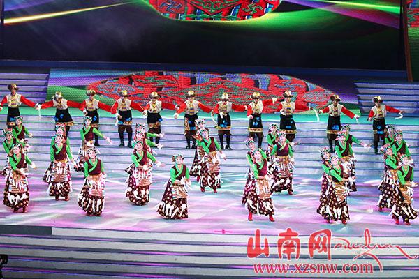 2016中国西藏雅砻文化节开幕晚会隆重举行