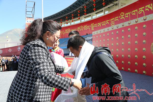 2016中国西藏雅砻文化节在泽当圆满闭幕