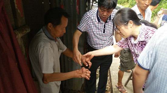 市人大民侨外委、农业委联合开展扶贫调查